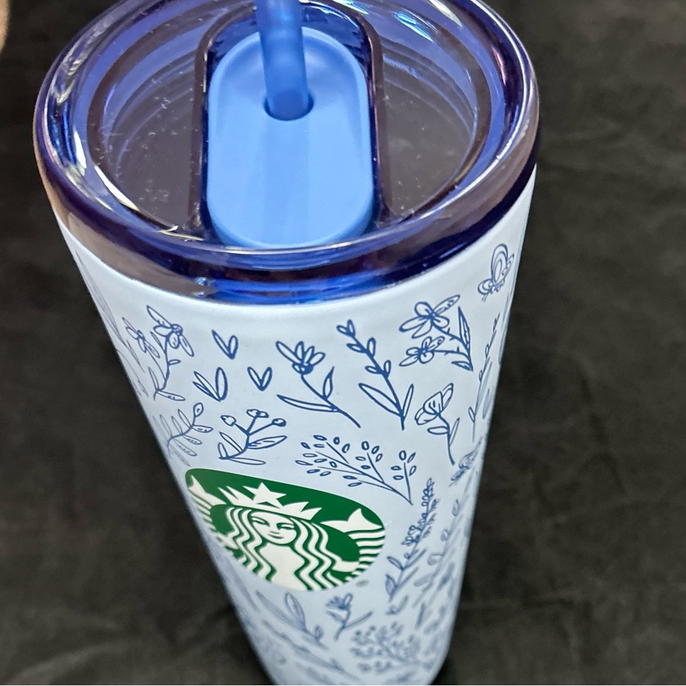 Disney Parks Winnie the Pooh Starbucks drink tumbler with straw - Picture 7 of 12